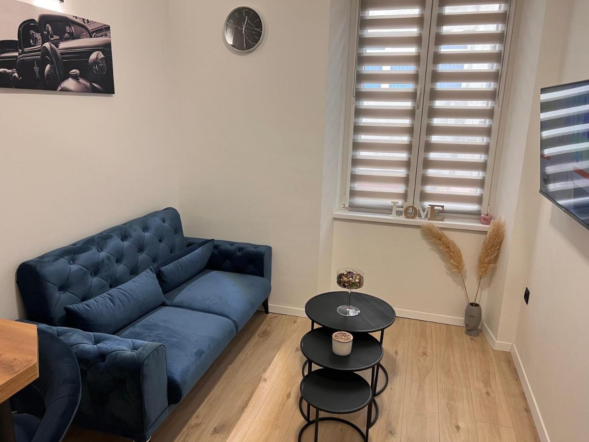 La Guardia Apartment