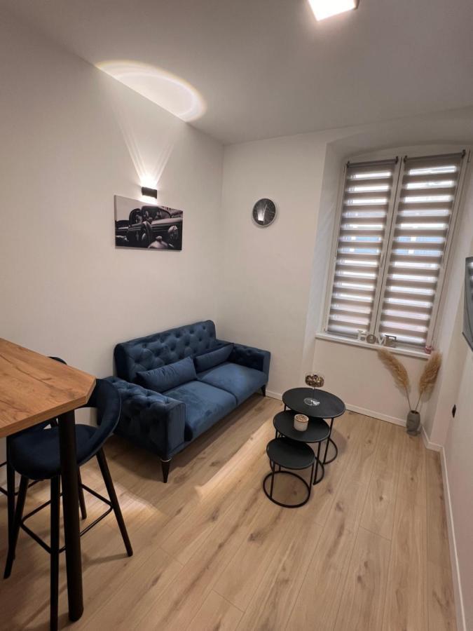 La Guardia Apartment
