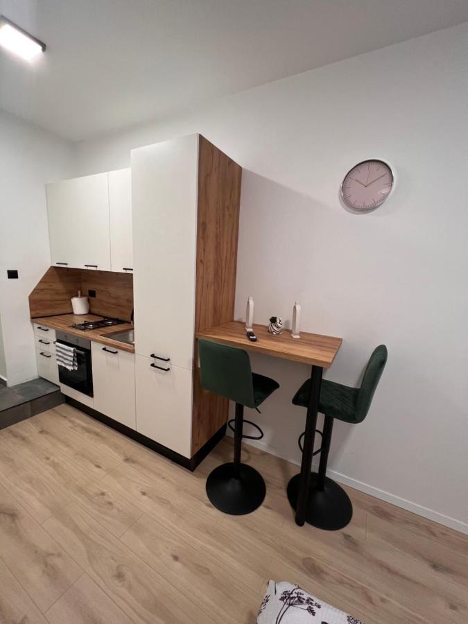 La Guardia Apartment *