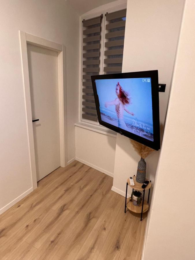 La Guardia Apartment *